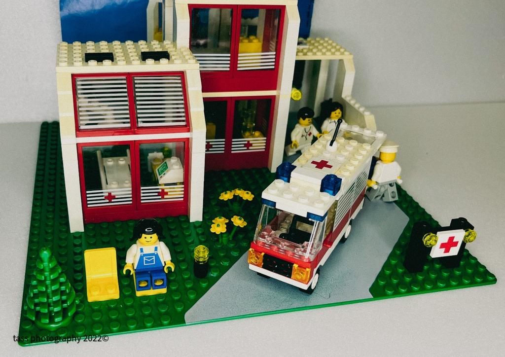 Lego 2024 hospital vintage