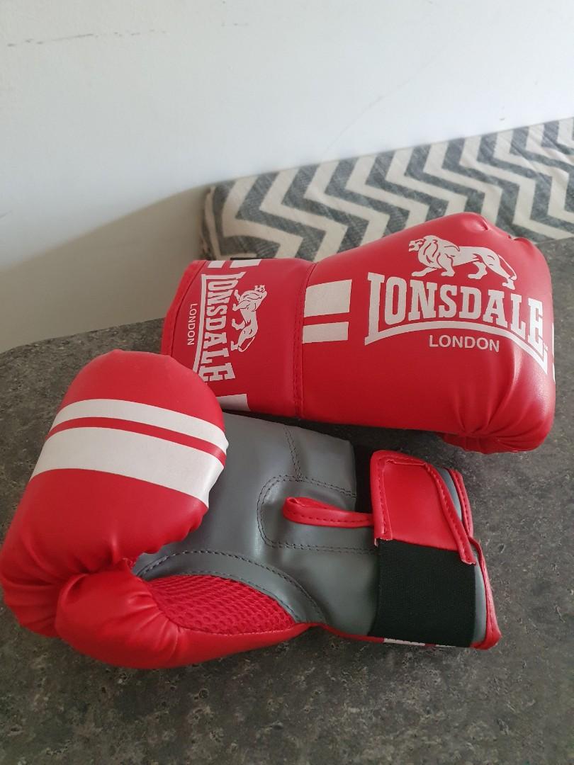 Lonsdale junior cheap boxing gloves