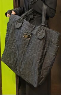 （分類：）位於 。 由 yelling.Sale. 提交（商品編號 1165802191，圖片 1）。簡介： 。