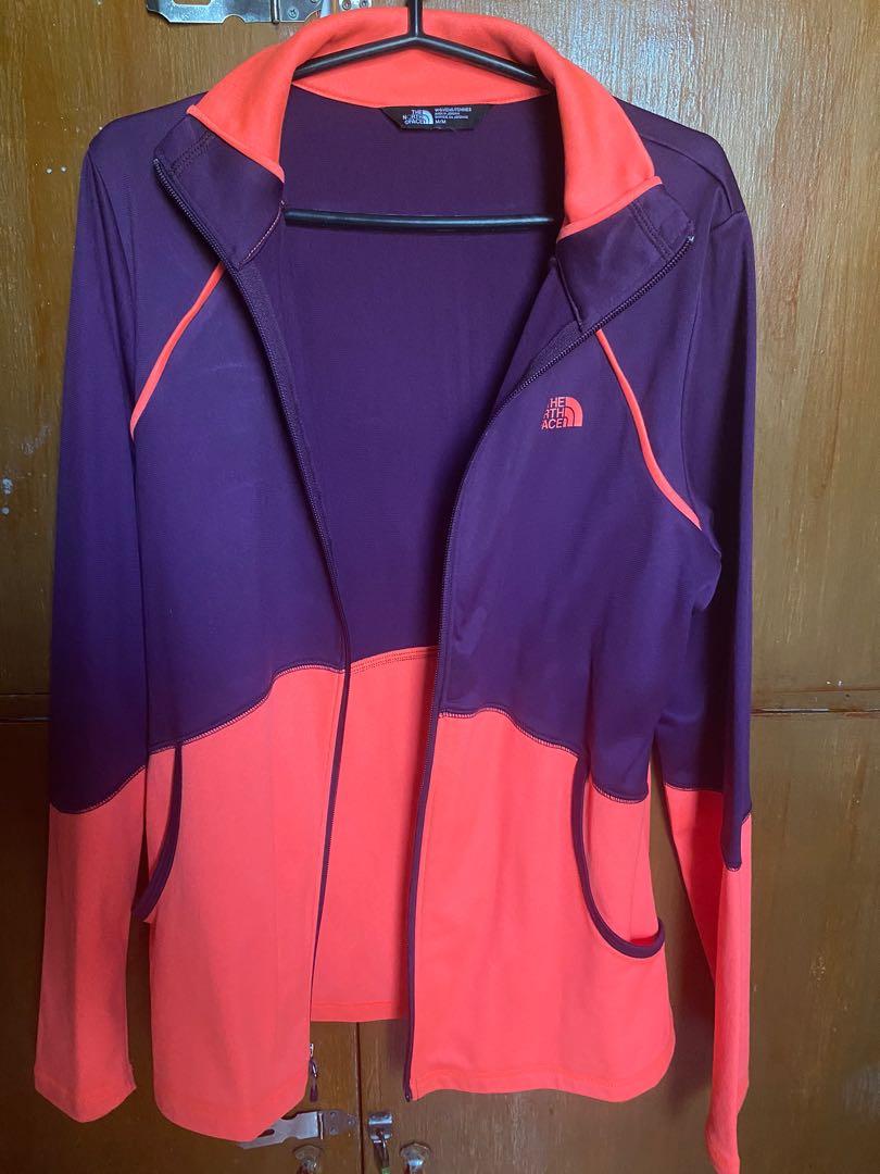 North Face Jacket (Category: Coats, Jackets and Outerwear) located in Manila. Submitted by declutterwzk (Listing ID 1165685922, Image 1). Description: Used once Bought in US for USD 85.