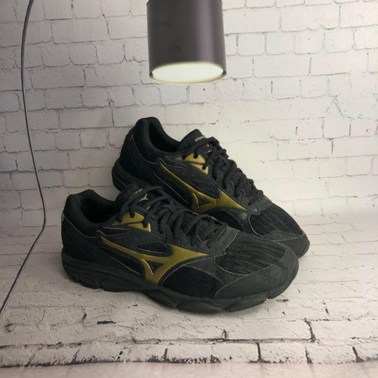 Sepatu running outlet mizuno black