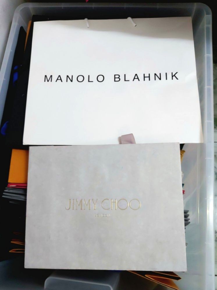 Paperbag Manolo blahnik paper bag jimmy 