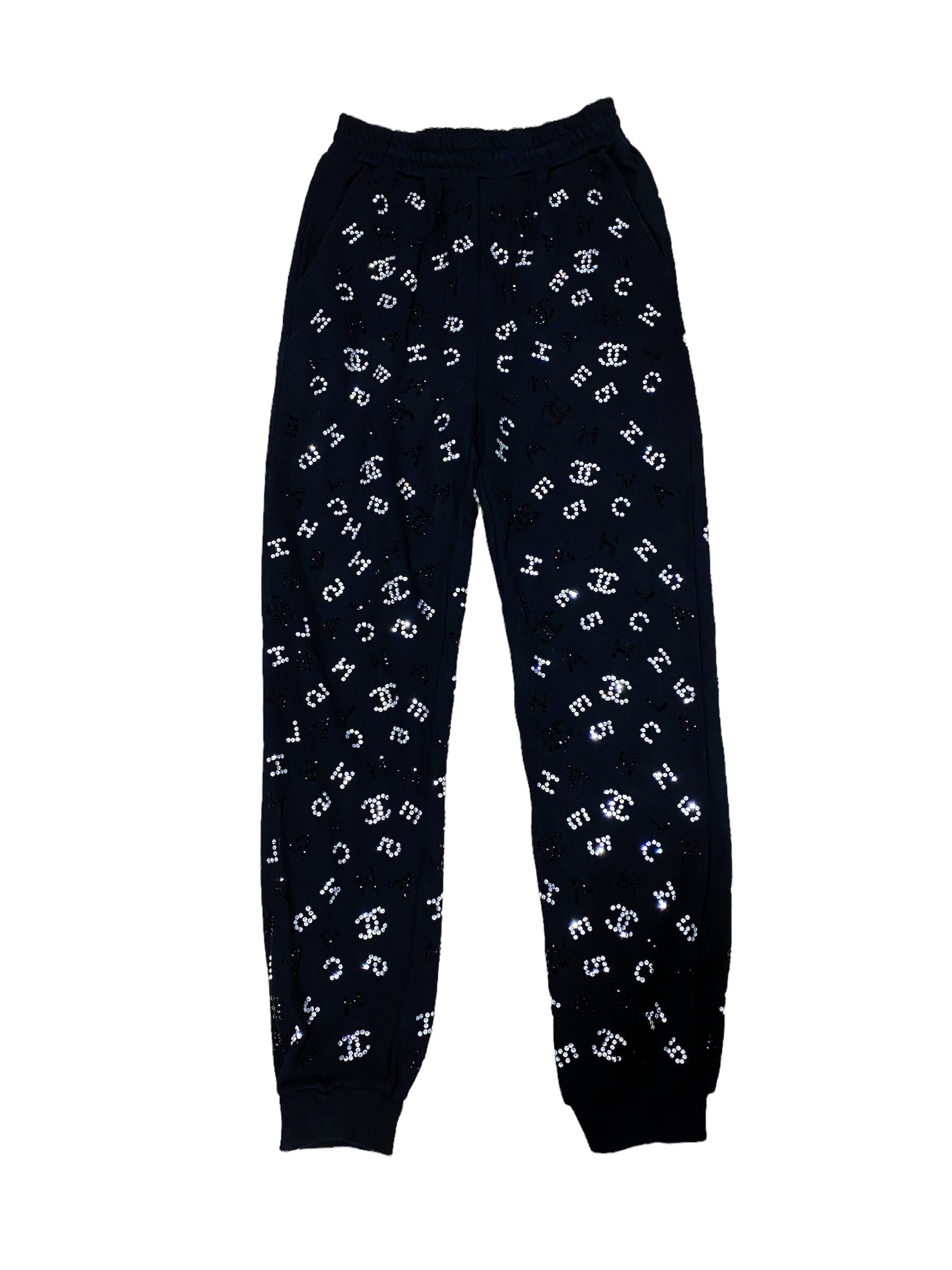 Chanel sweatpants top