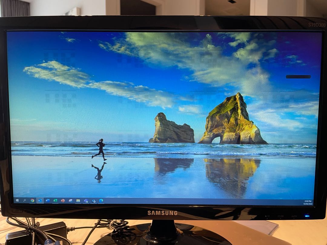 Samsung 19 inch monitor, Computers & Tech, Parts & Accessories, Monitor