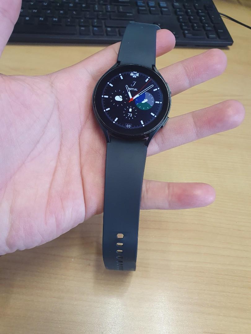Samsung galaxy watch 4 44mm resmi, Fesyen Pria, Jam Tangan di Carousell