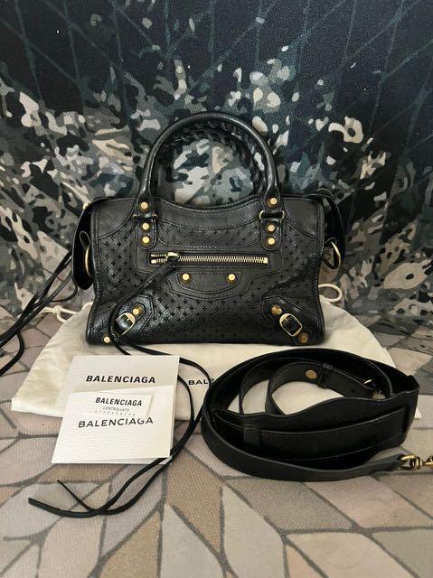 Balenciaga bal met mini city store