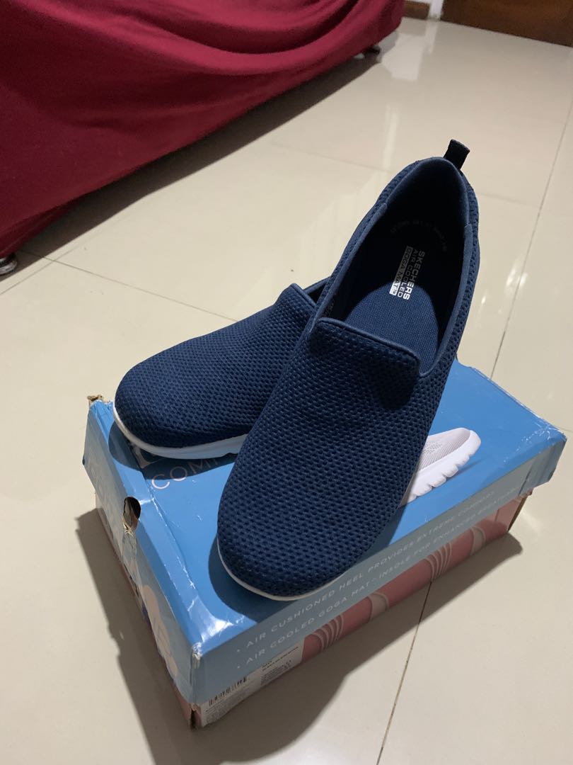 Sepatu Skechers Go Walk, Fesyen Wanita 