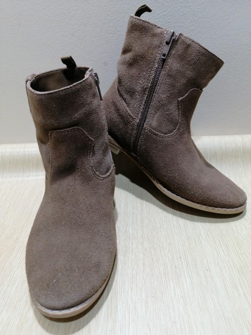 Girls leather hotsell boots size 1