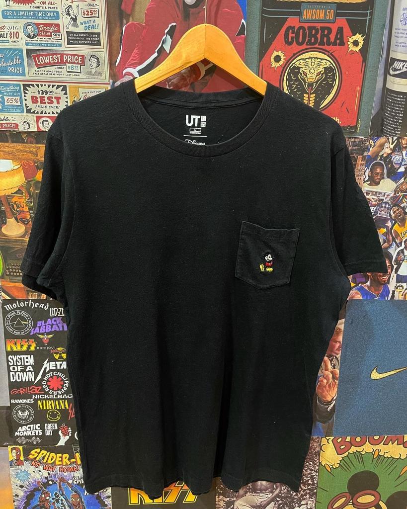 Tshirt Uniqlo Pocket Mickey Mouse 