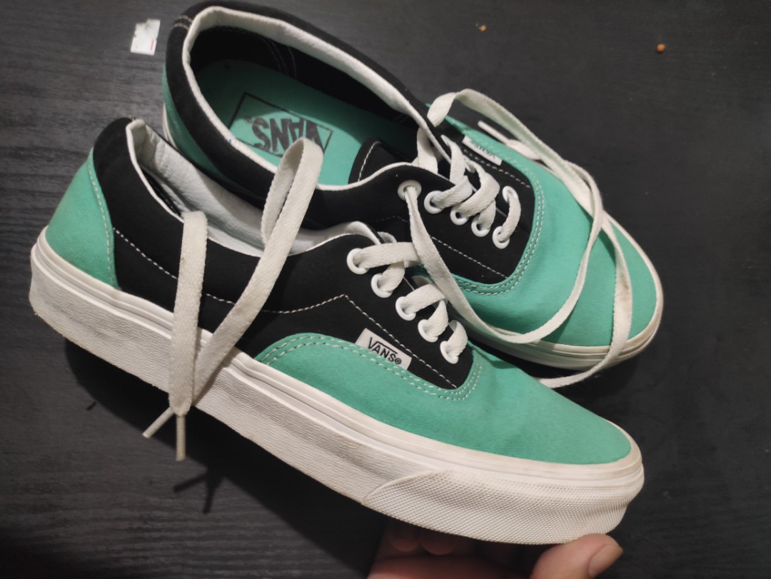 vans era size 6