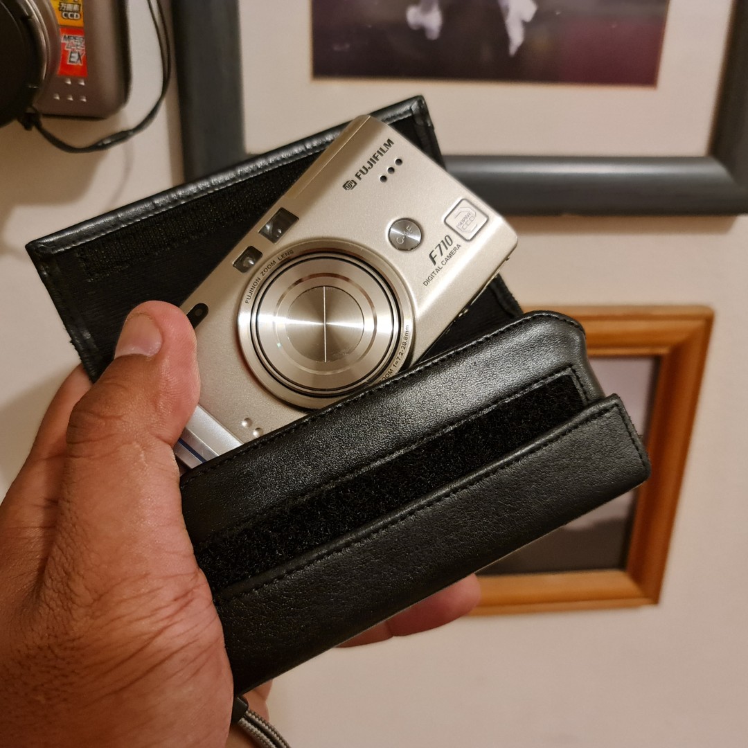 Very Rare Fujifilm FinePix F710 3.0 Megapixels, Photography