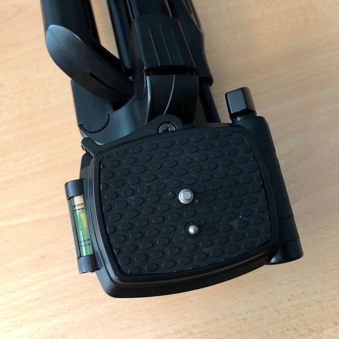 Video Pan Tilt Tripod With Spirit Level, Levelling Feet, rotation for
