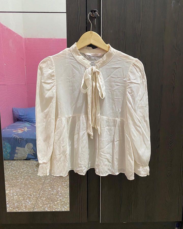 Zara blouse bw, Fesyen Wanita, Pakaian 