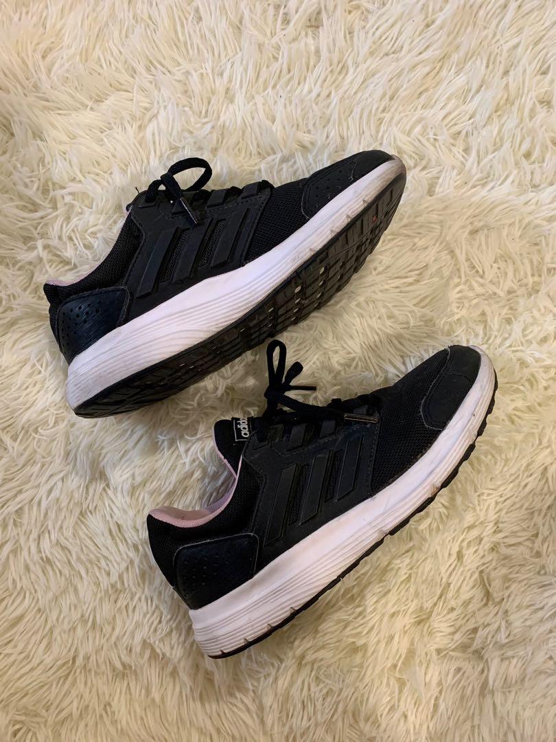 Second hand on sale adidas shoes
