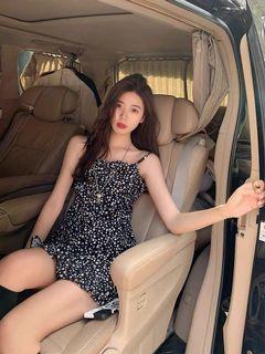 曾小咸女裝套裝裙高級感御姐吊帶碎花連衣裙+針織開衫外套兩件套