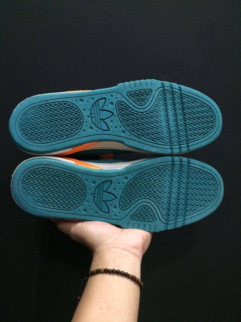 Adidas Roundhouse Instinct, Fesyen Pria 
