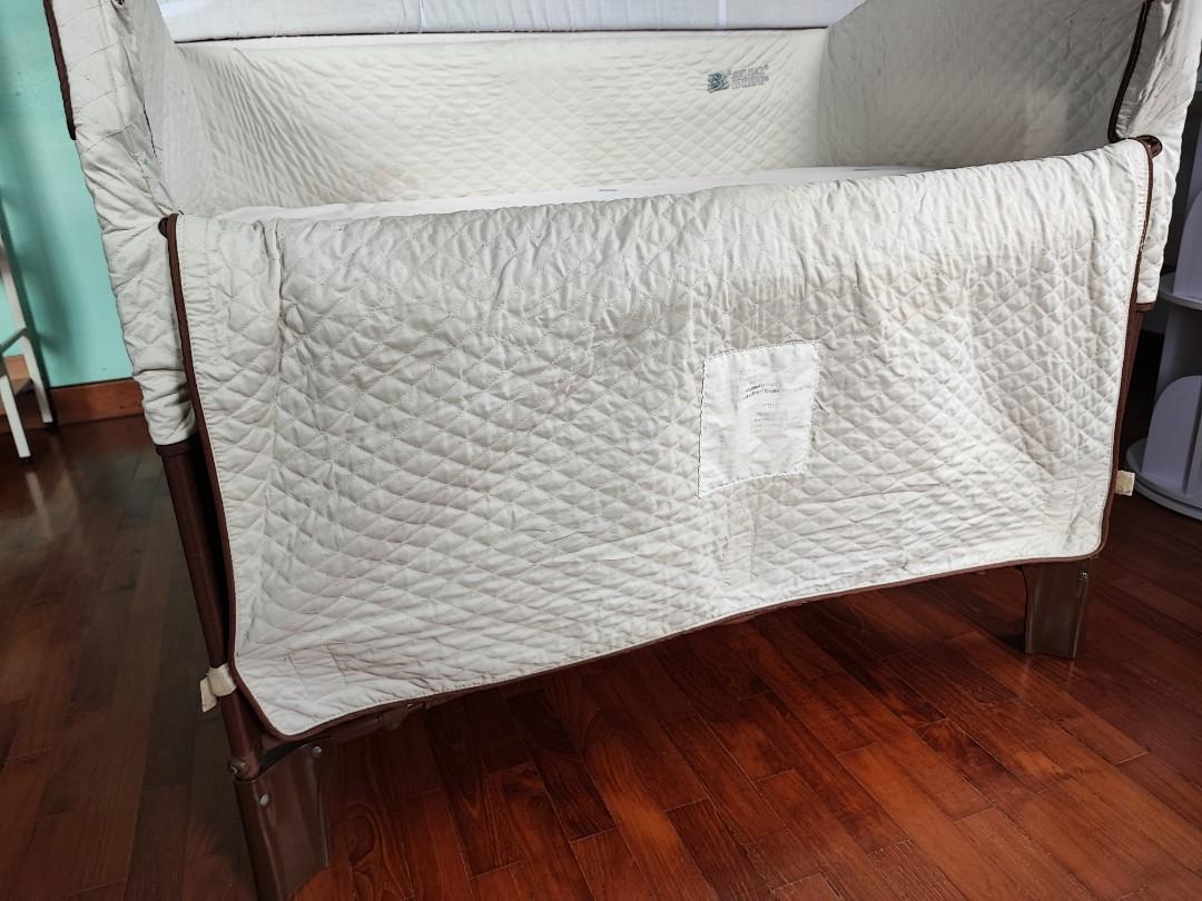 Arm's reach ideal cosleeper, Babies & Kids, Baby Nursery & Kids