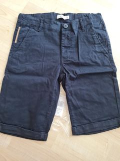 (Category: ) located in . Submitted by tiptopcloset (Listing ID 1165849926, Image 1). Description: .