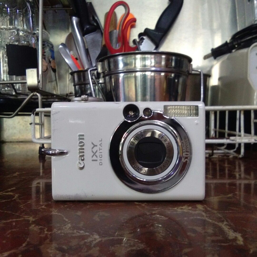 IXY DIGITAL 500 - デジタルカメラ