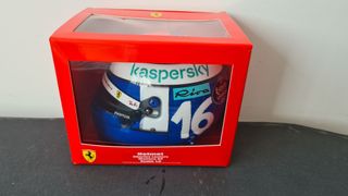(Category: ) located in . Submitted by f1model-cars-helmets (Listing ID 1165834501, Image 1). Description: .