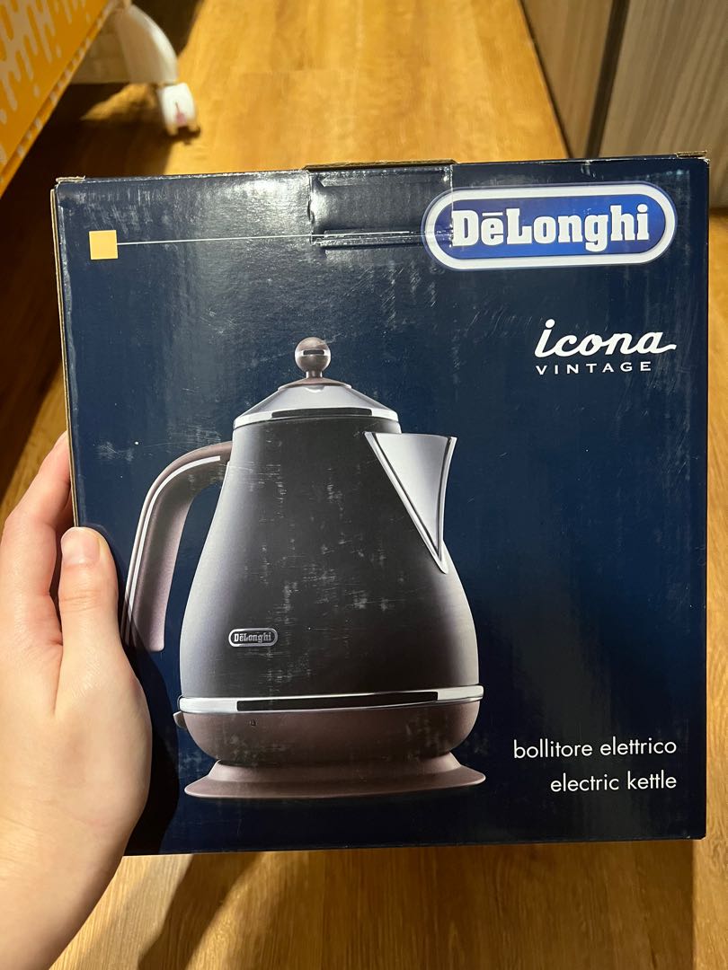 Delonghi iconic Vintage Kettle 1.7L black, TV & Home Appliances
