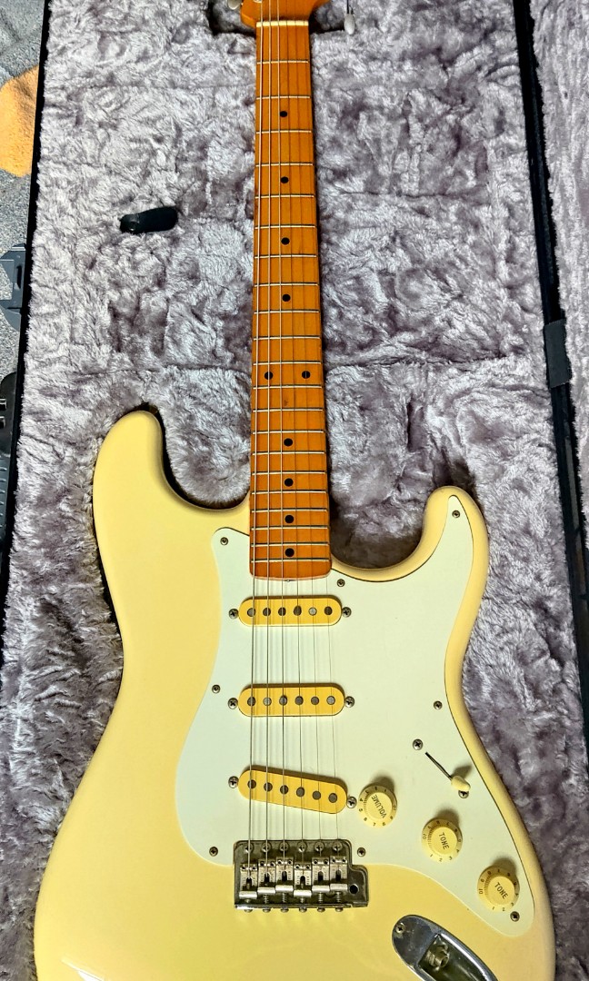 Fender stratocaster japan 57 reissue Hobbies Toys Music