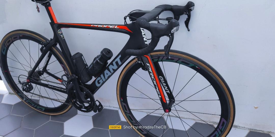 Road bike Giant propel adv3 s