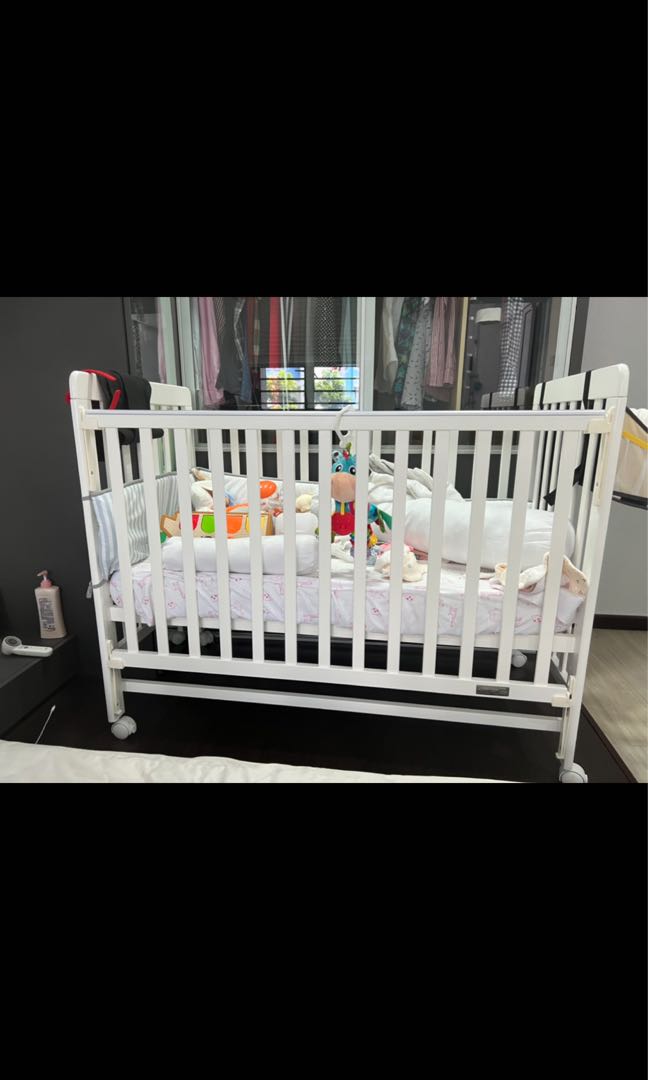 [Jarrons & Co] Happy Wonder+ 5. in1 Convertible Baby Cot Dropside