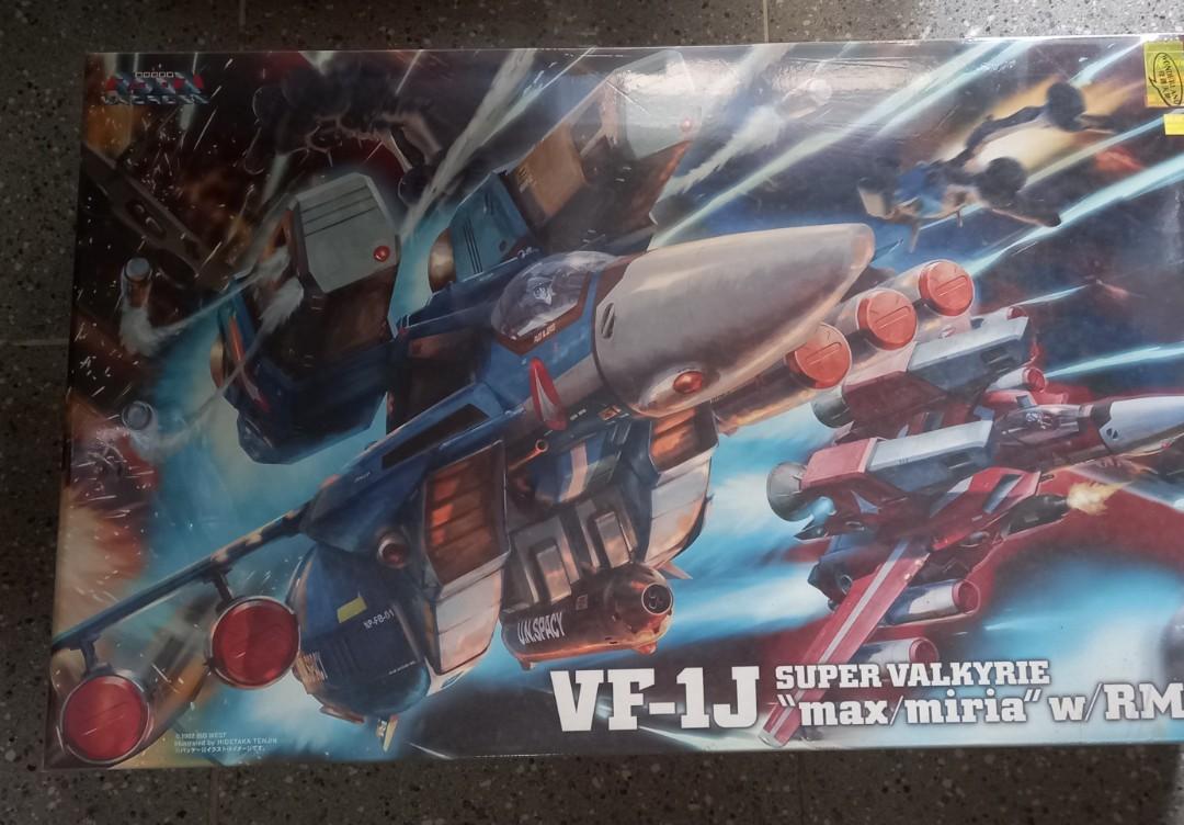 HASEGAWA Hobby Kits 1/48 VF-1J Super Valkypie 一盒