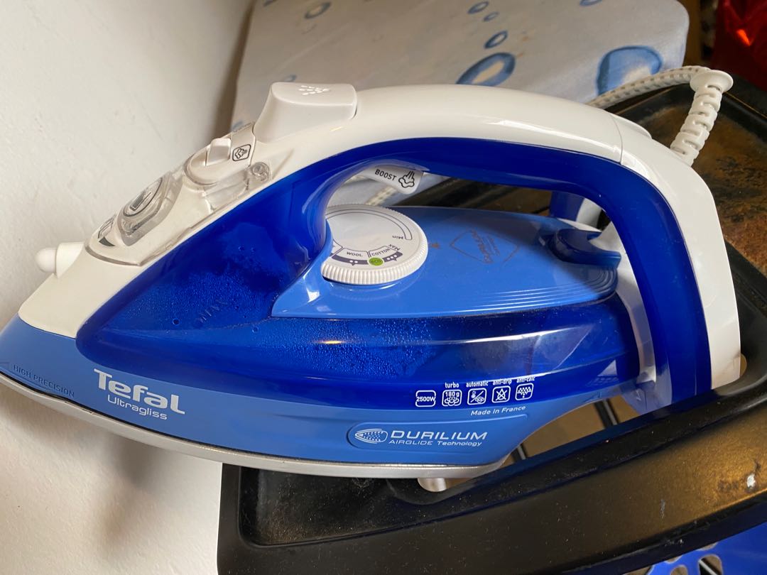 Ironing board and iron, TV & Home Appliances, Irons & Steamers on Carousell