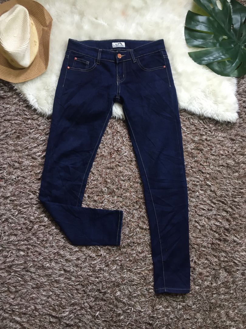 Levi's size 27, Fesyen Wanita, Pakaian 