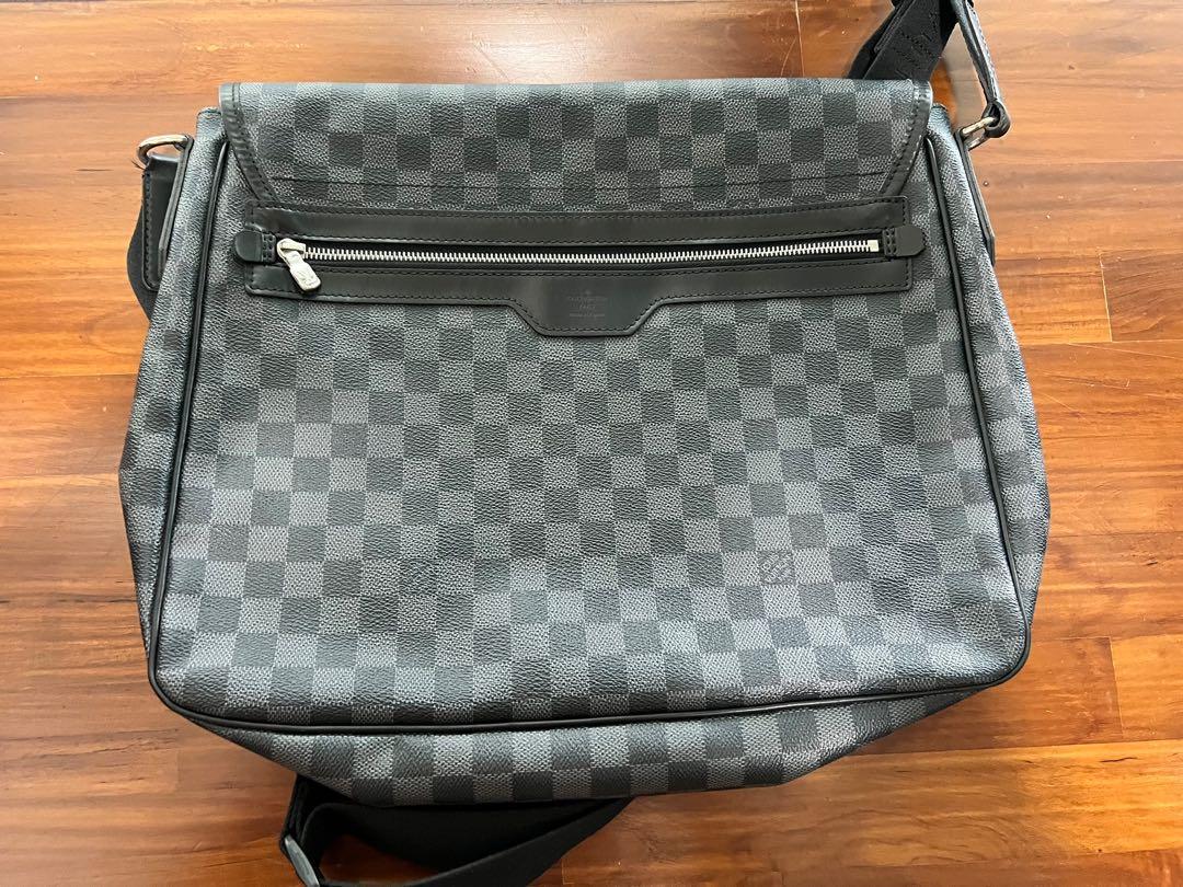 Louis Vuitton, Bags, Louis Vuitton Damier Graphite Messenger Shoulder Crossbody  Bag Mens Bag Ca127