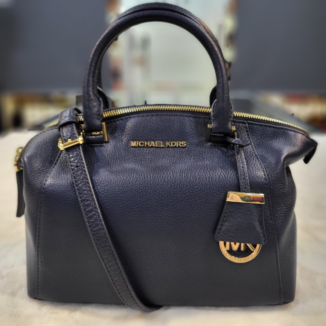Michael kors hotsell riley handbag