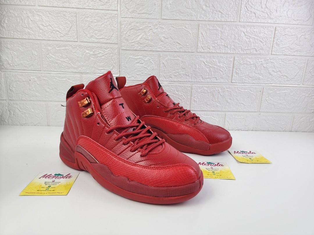 gym red jordan 12s