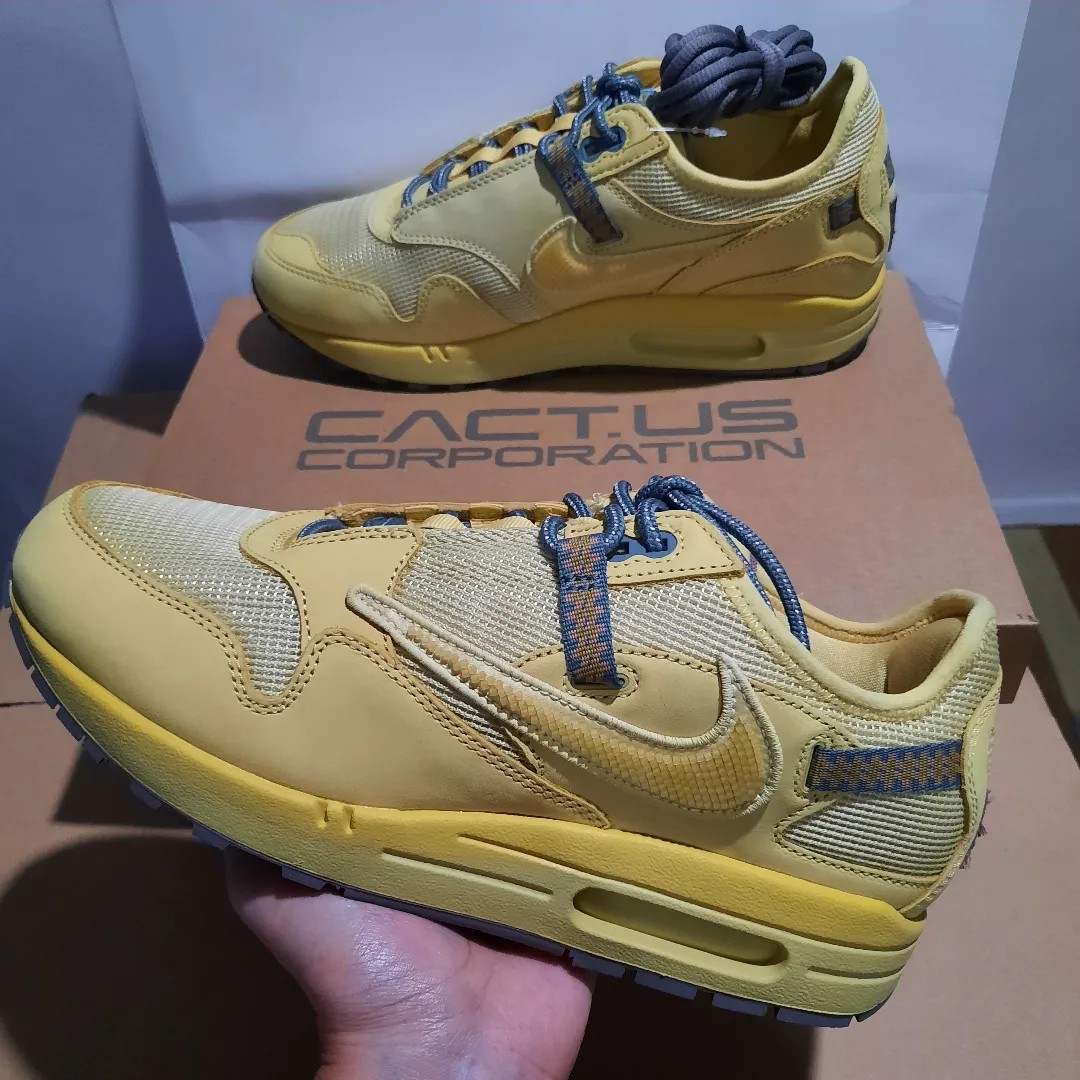 Nike Travis Scott Air Max 1 'Saturn Gold', Men's Fashion, Footwear,  Sneakers on Carousell