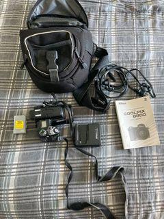 Nikon Coolpix 8800 - spare battery plus charger,manual and case