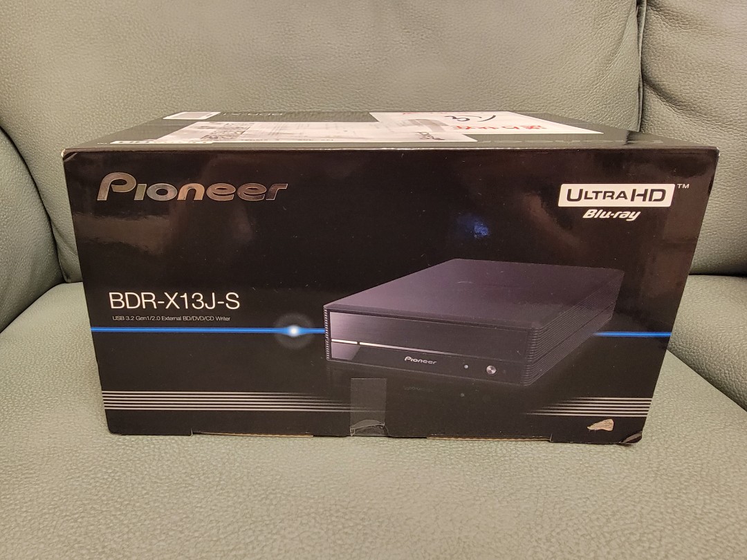 ほぼ新品　Pioneer　BDR-X13J-S