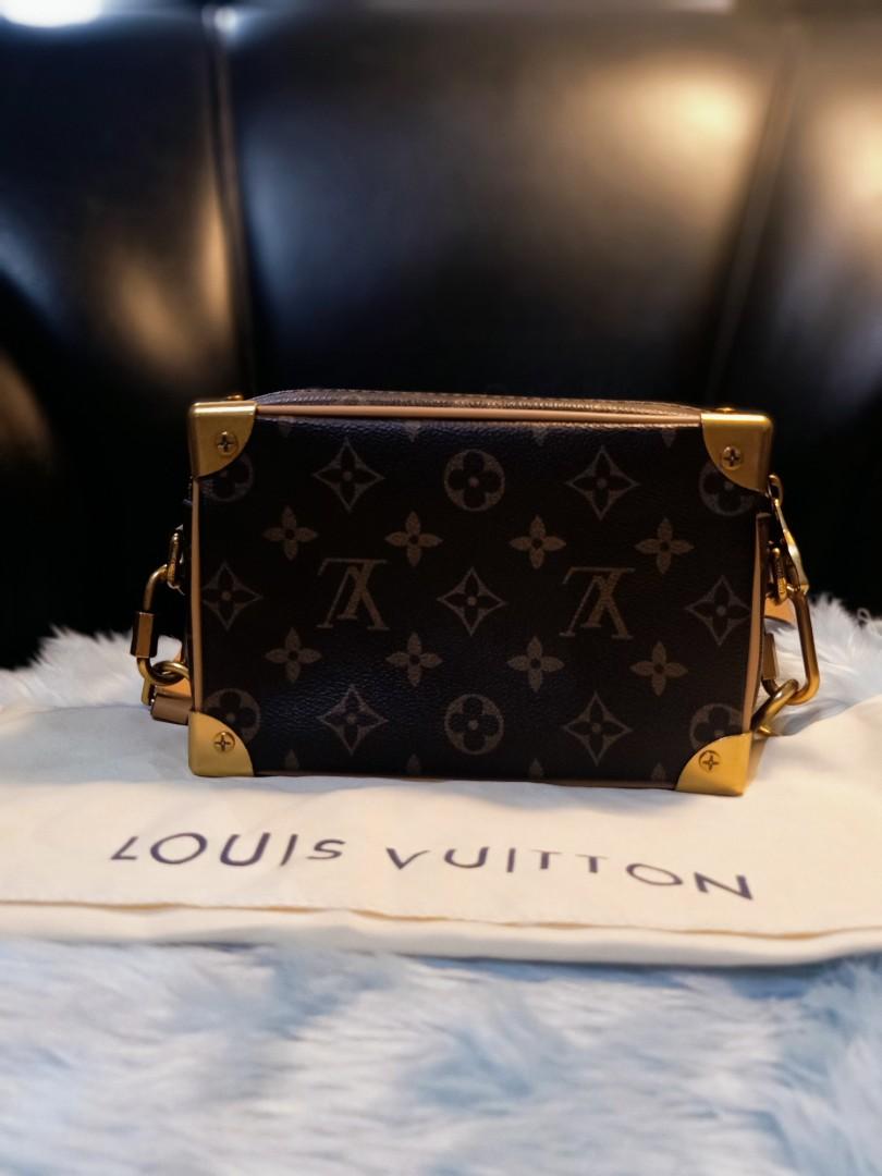 Preloved lv trunk (Category: Luxury Bags & Wallets) located in Cebu City. Submitted by day.98 (Listing ID 1166018456, Image 2). Description: 🇯🇵from japan surplus 🇯🇵genuine leather 🇯🇵no flaws 🇯🇵coded 🇯🇵with dust bag.