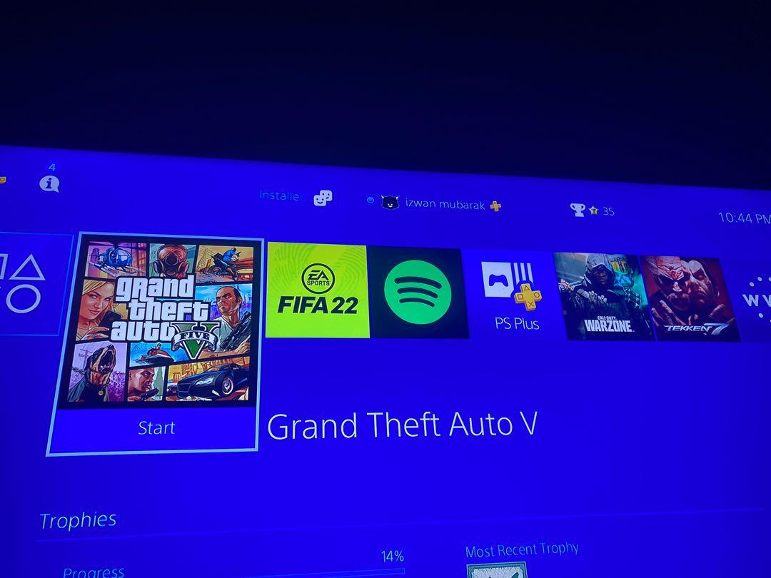 PS4 + Headset logitech G433 7.1 Surround sound, Video Gaming, Video Game  Consoles, PlayStation on Carousell