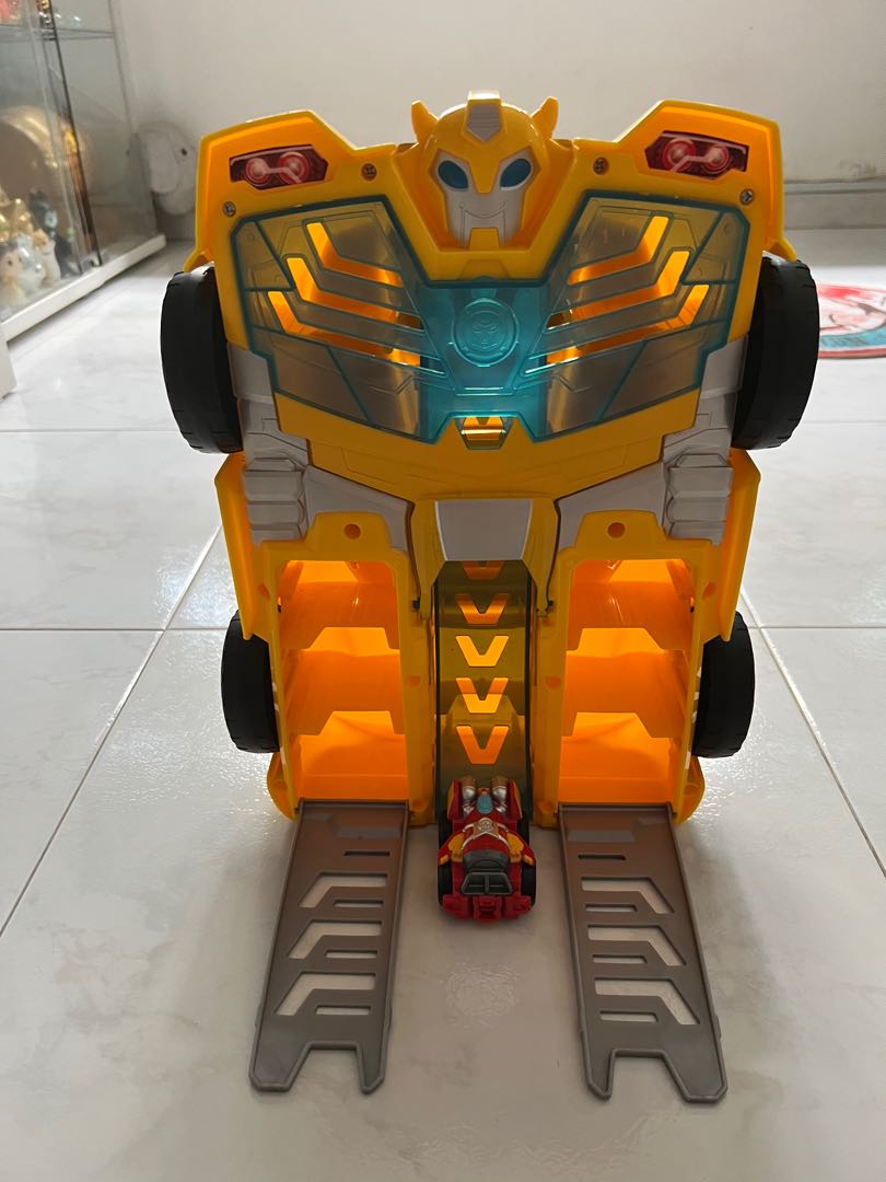 Quite New Authentic Playskool Heroes Transformer Rescue Bots Academy Bumblebee Track Tower 