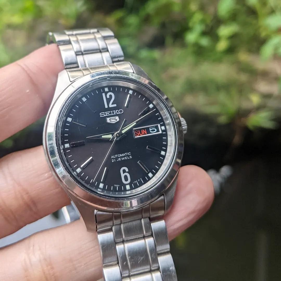 Seiko 5 SNKM57