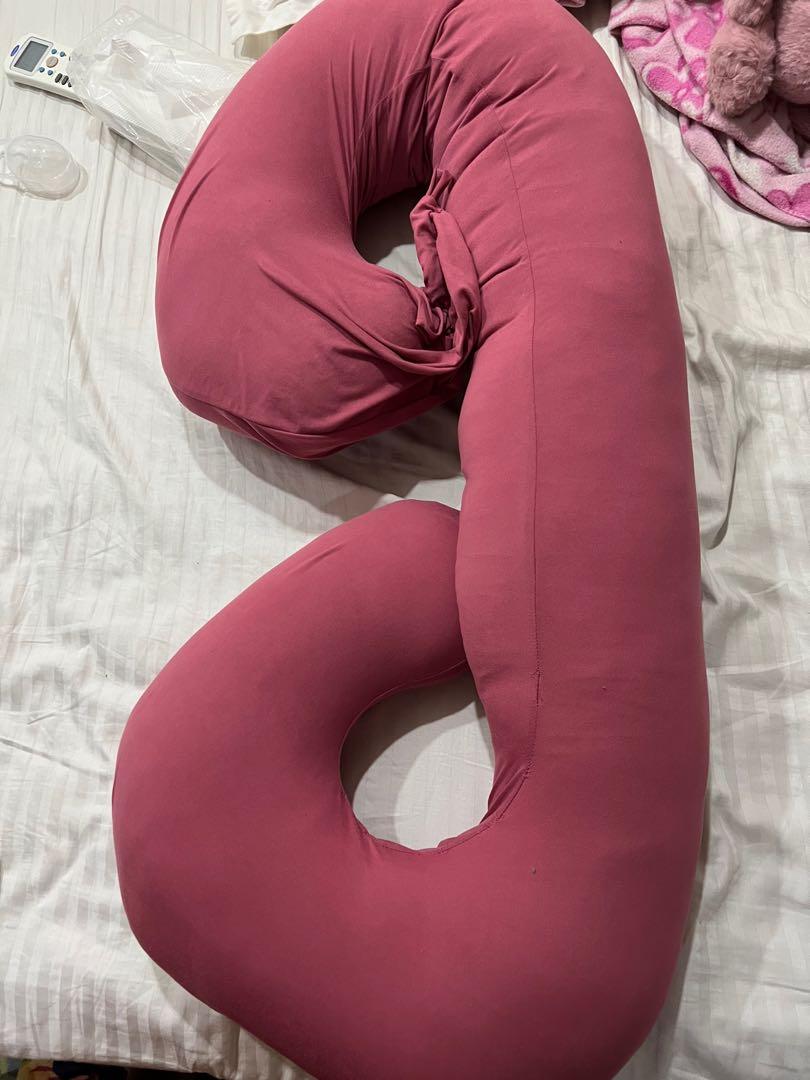 Snug A Hug Pillow (Category: Maternity Care) located in Quezon City. Submitted by declutteringcloset18 (Listing ID 1162302895, Image 3). Description: Complete inclusions Seldom used.