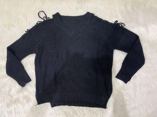 SWEATER RAJUT HITAM