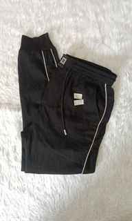 (Category: ) located in . Submitted by wethethrift (Listing ID 1165854488, Image 1). Description: .