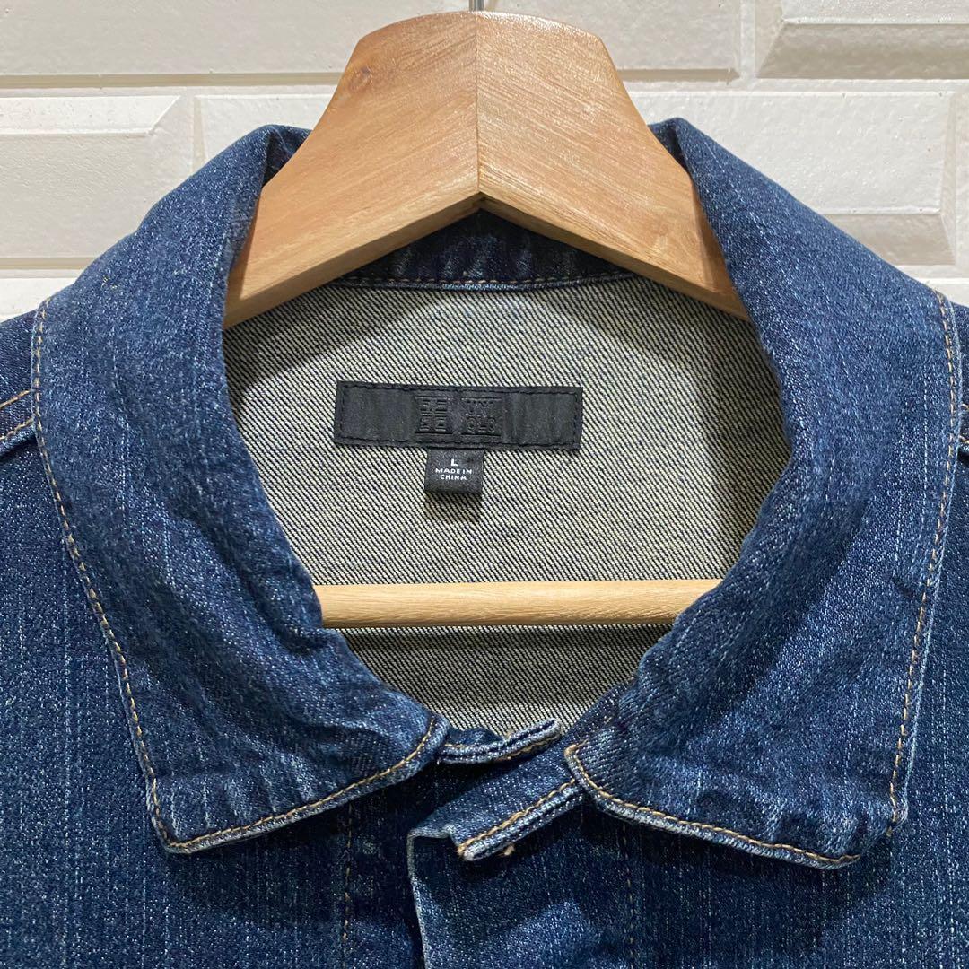 Levis uniqlo hotsell
