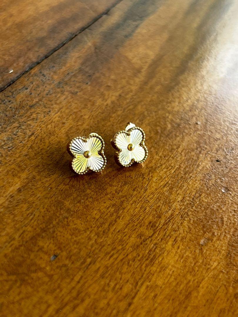 Vca guilloche earrings store