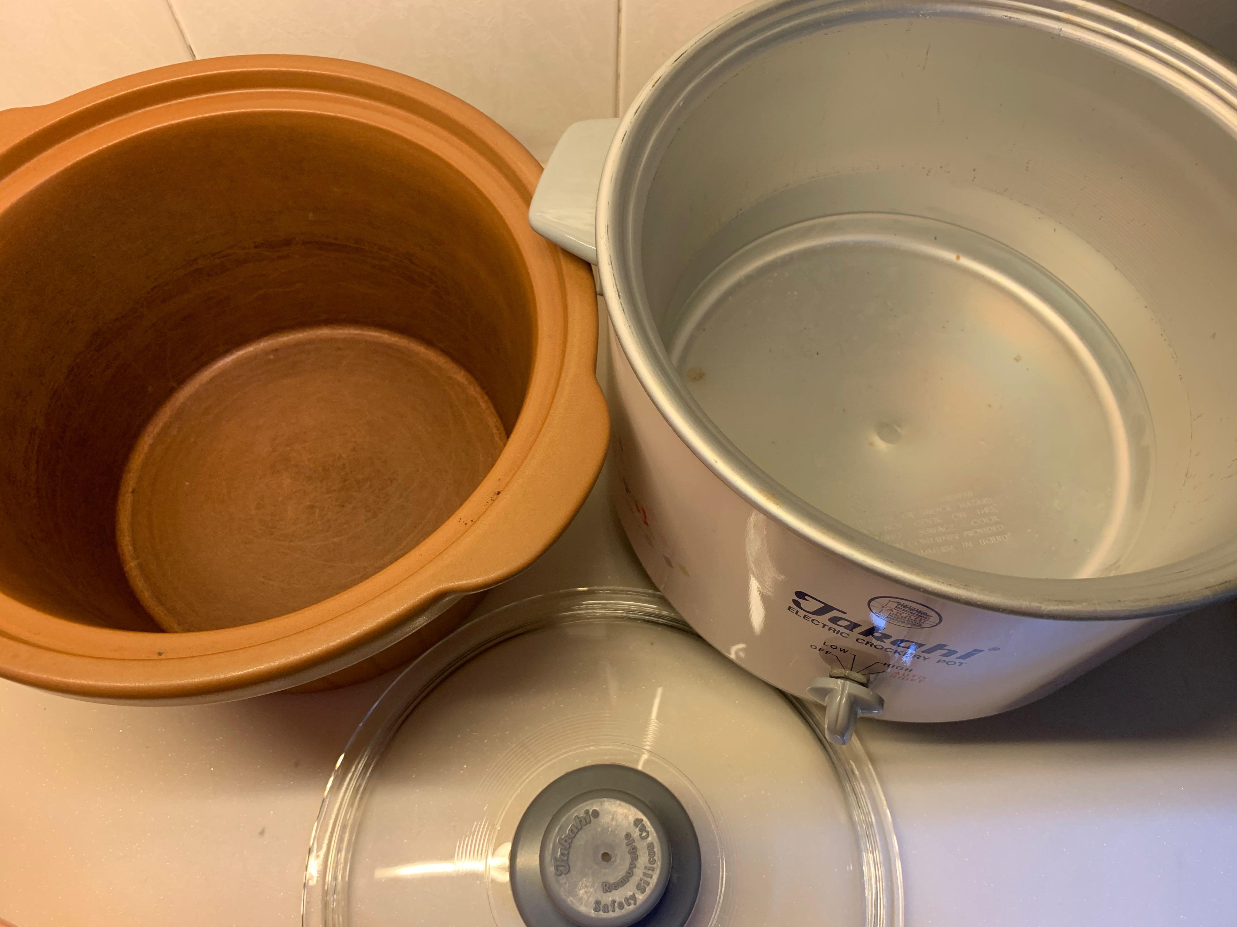 WMF Saucepan Provence Plus 16cm / Takahi Electric Slow Cooker Crockery