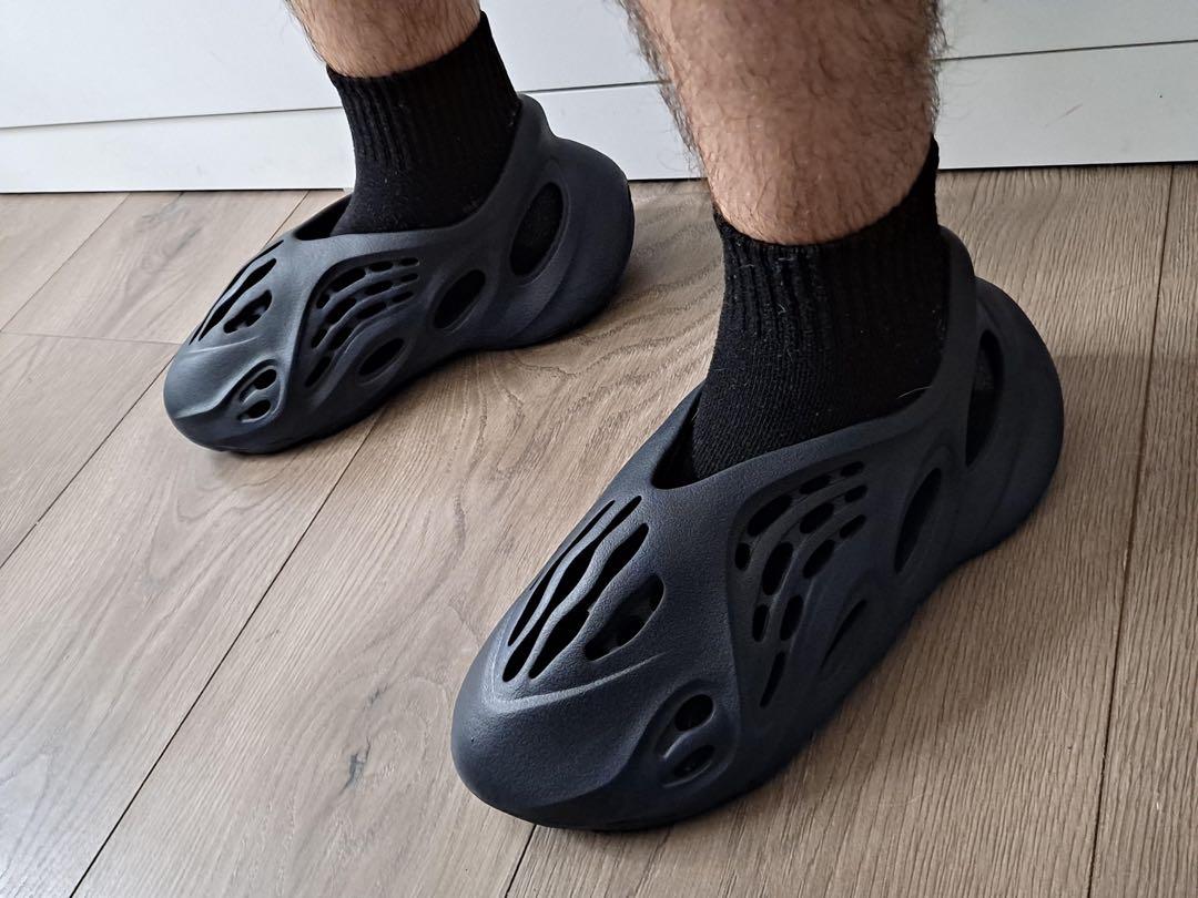 Yeezy Foam Runner Onyx, Men's Fashion, Footwear, Sneakers on Carousell