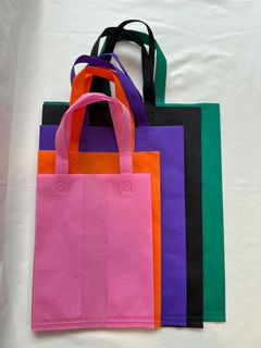 (Category: ) located in . Submitted by stelclearcloset (Listing ID 1166080404, Image 1). Description: .