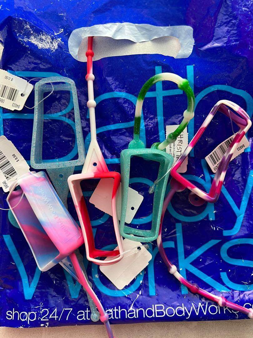Bath and Body Works pocketbac holders (Category: Sanitizers & Disinfectants) located in Paranaque City. Submitted by cvcrossing (Listing ID 1166144040, Image 2). Description: 5 pieces pocketbac holders Old stock, not used.